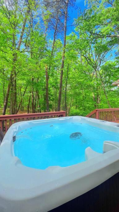 Emerald Cabin W/Hot Tub, Firepit, Lake, Skiing Basye Exterior foto